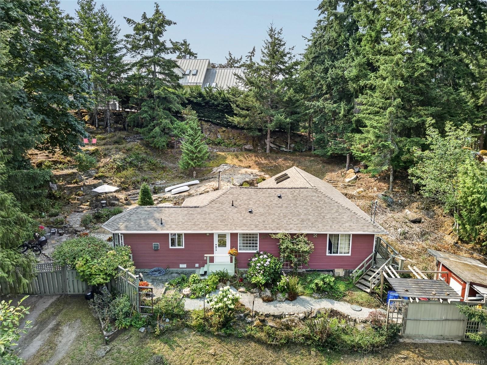 211 Quarry Dr, Salt Spring, BC