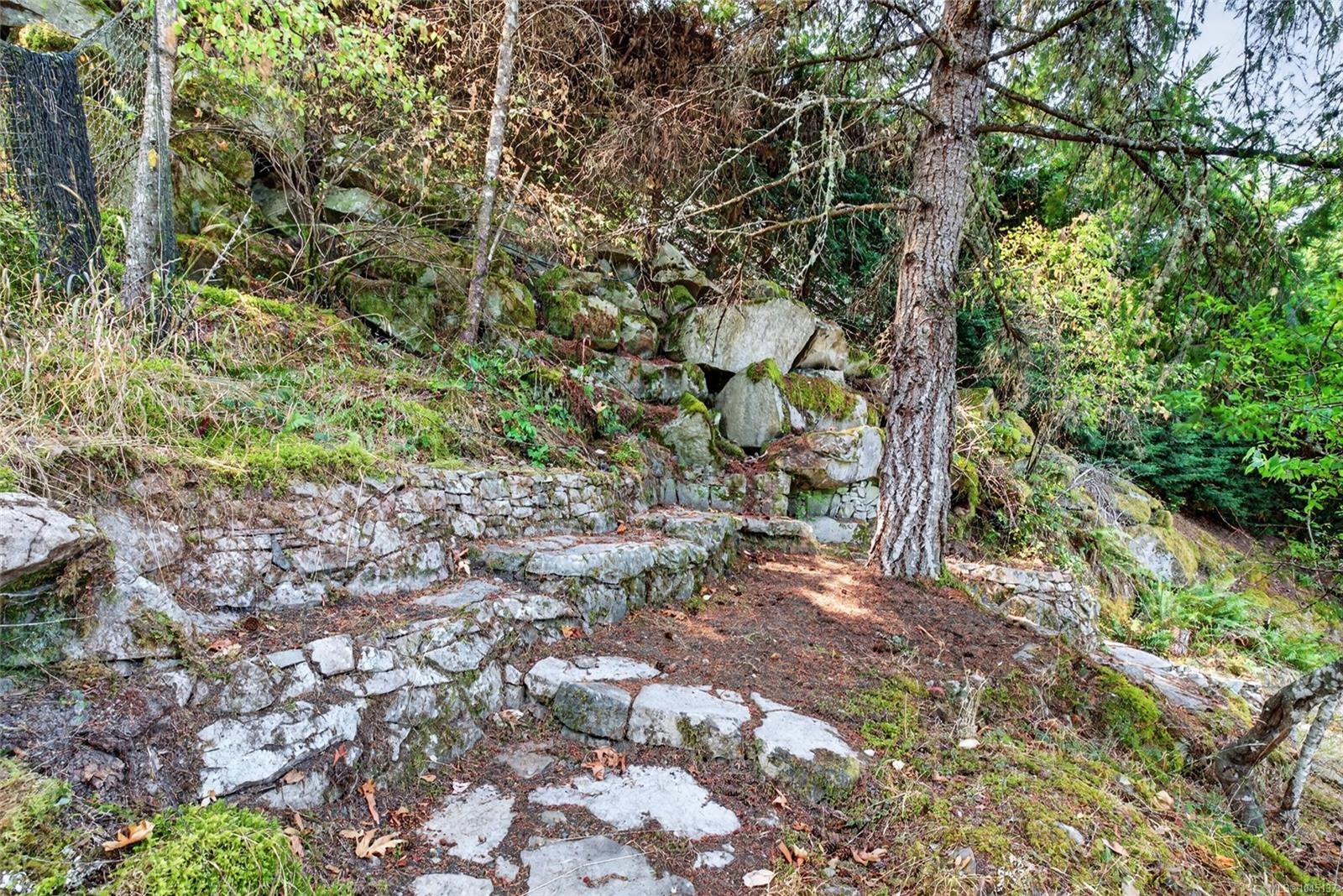 211 Quarry Dr, Salt Spring, BC