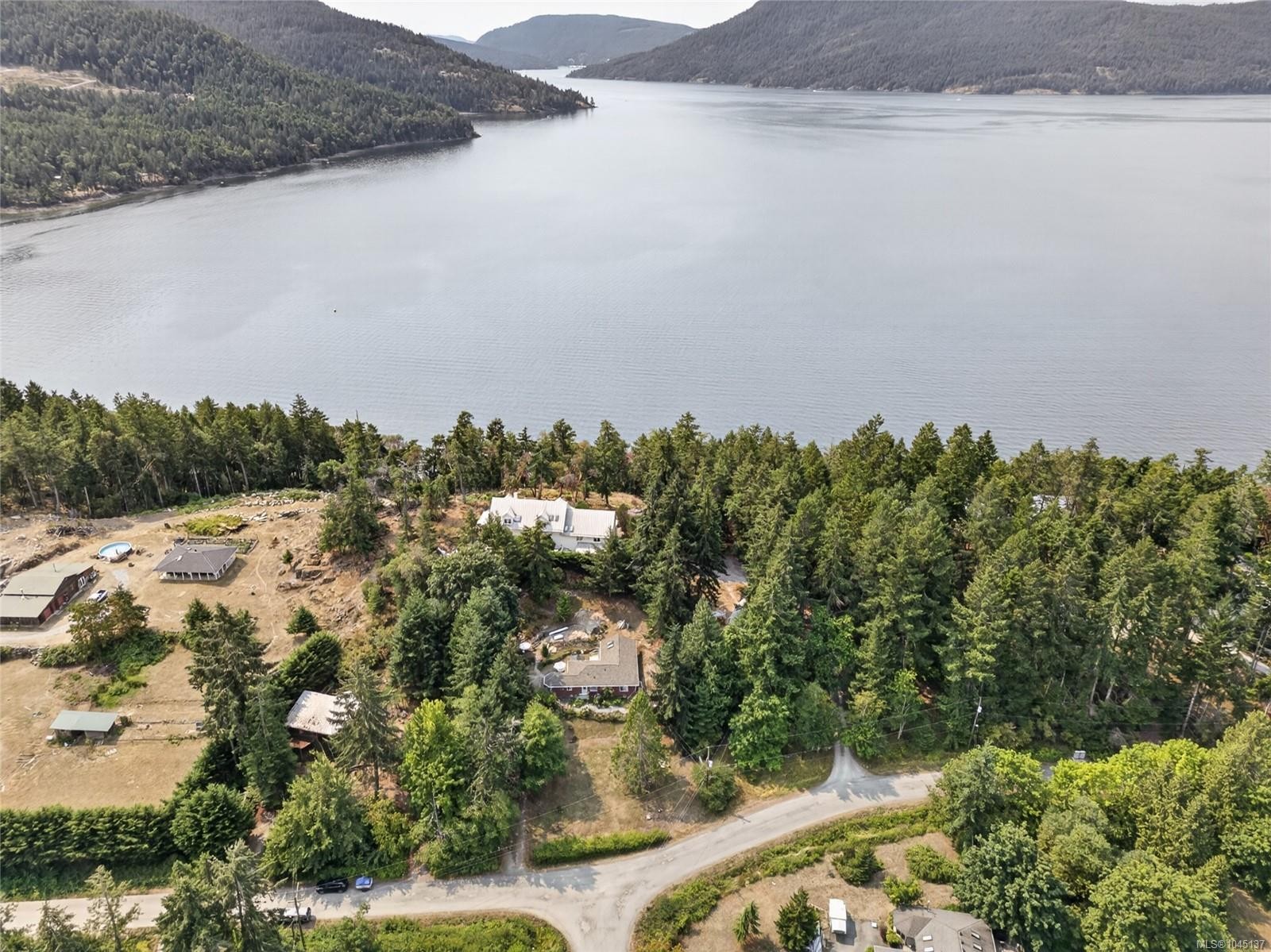 211 Quarry Dr, Salt Spring, BC