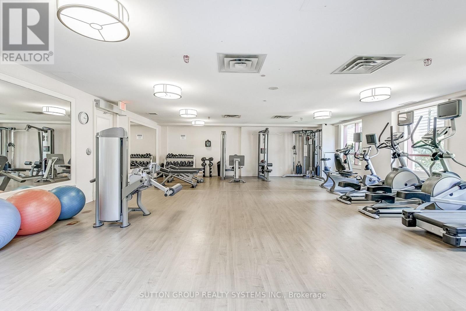 408 - 15 Rean Drive, Toronto, ON - Indoor Photo Showing Gym Room