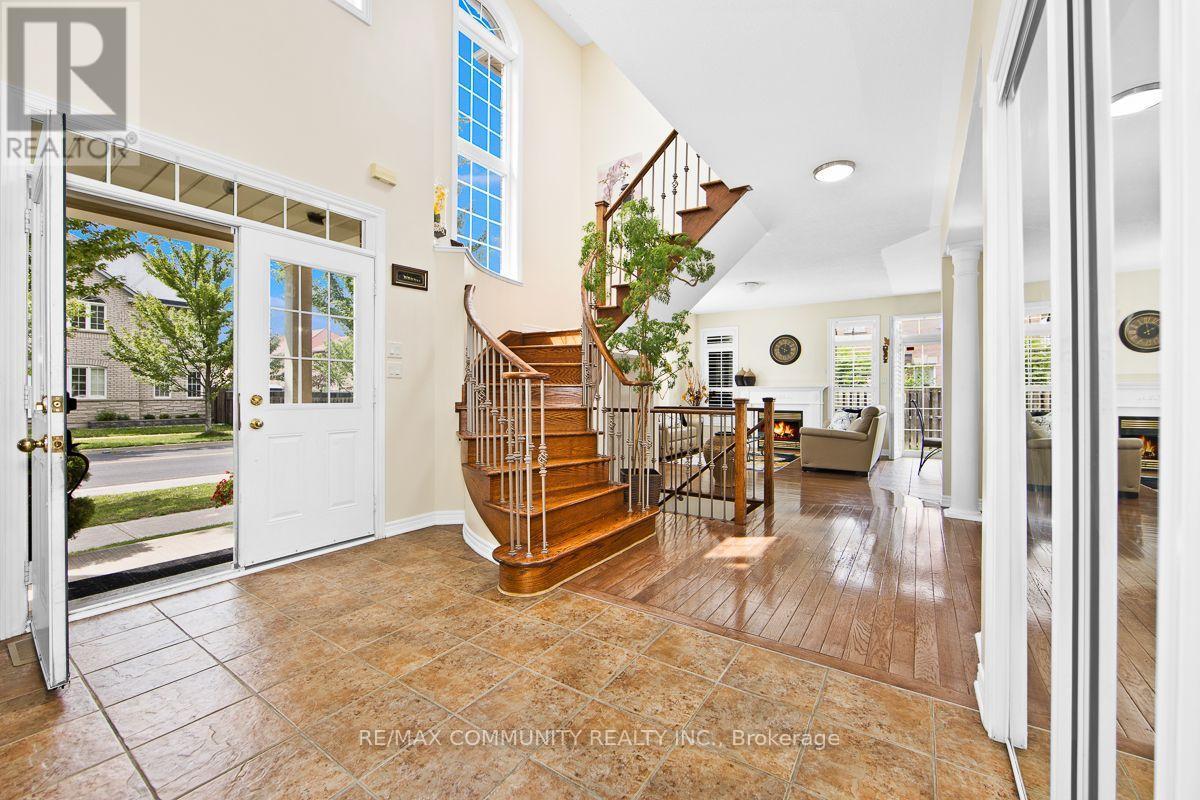 2 Solace Road, Markham, ON - Indoor Photo Showing Other Room