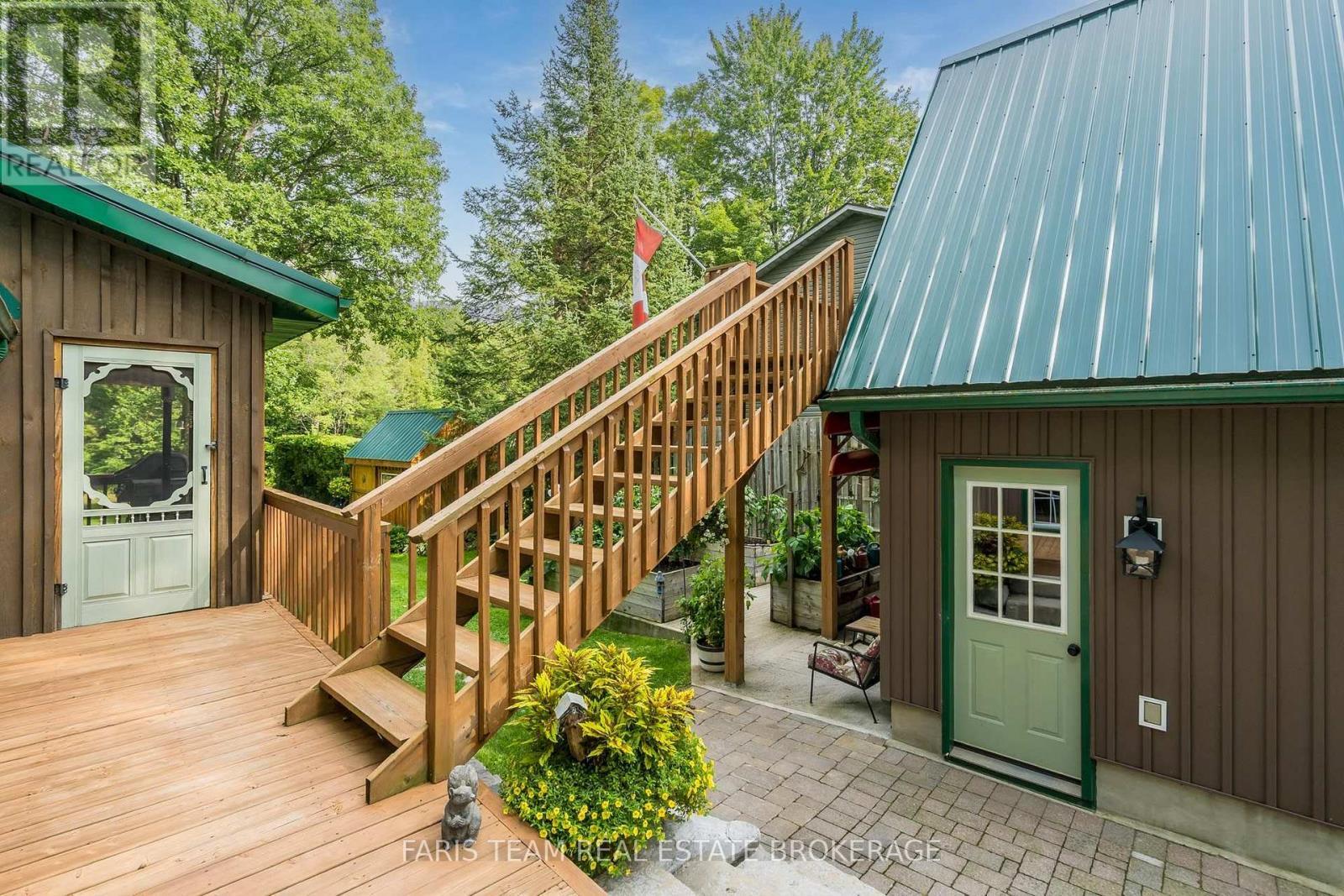 7353 Davy Drive, Ramara, ON - Outdoor With Exterior