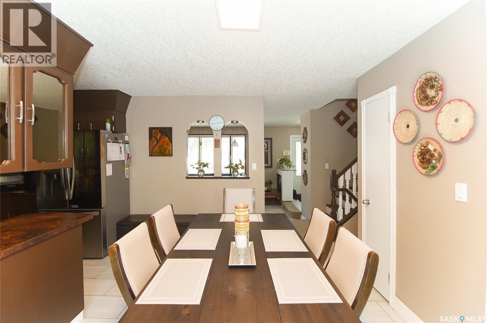 18 Kyle Street, Regina, SK - Indoor Photo Showing Dining Room