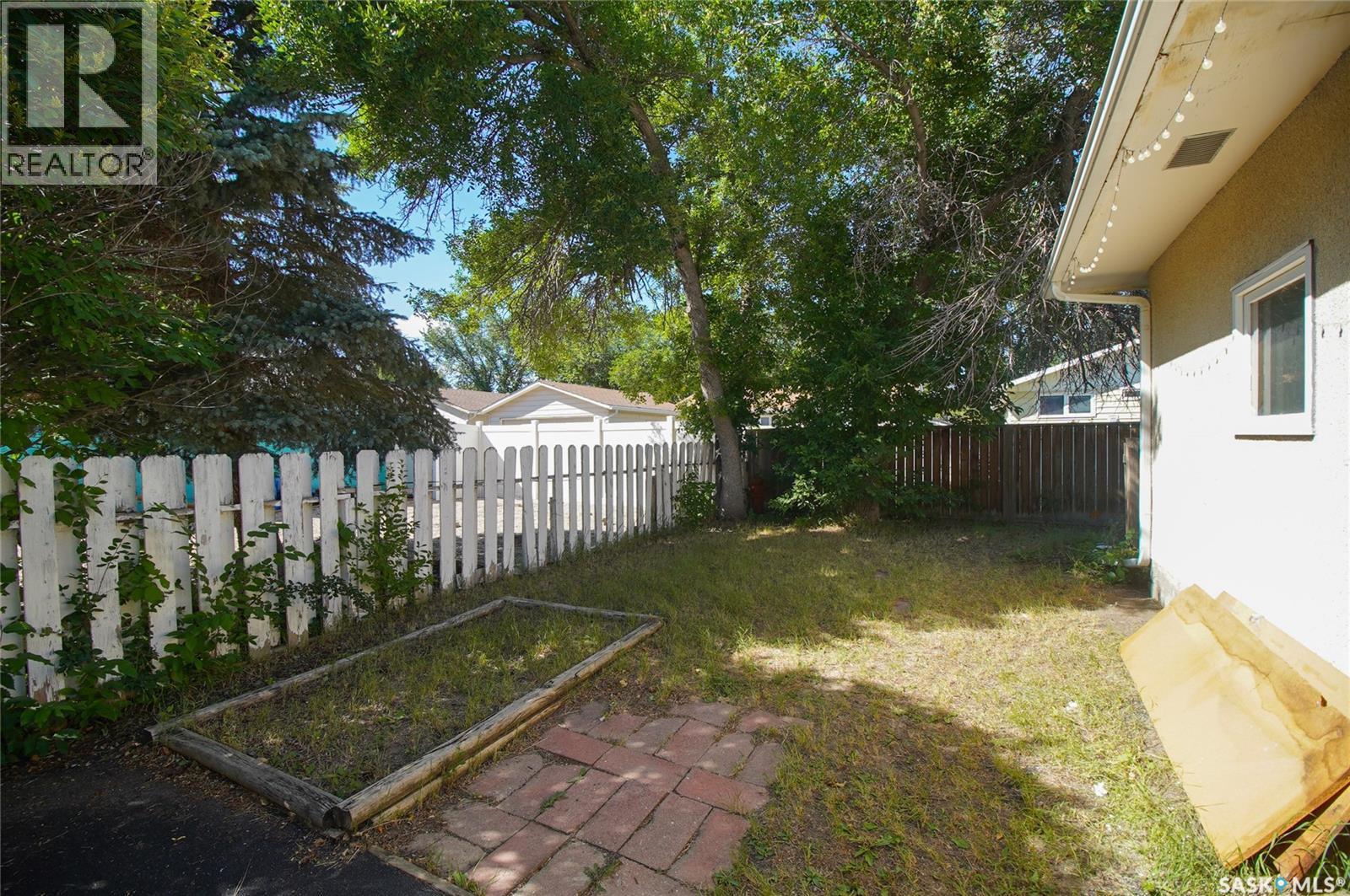 18 Kyle Street, Regina, SK - Outdoor