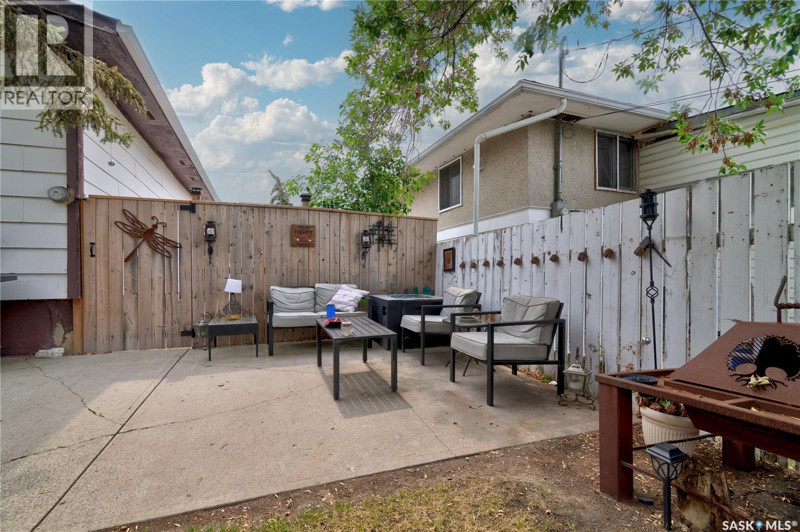 1230 Dewdney Avenue E, Regina, SK - Outdoor With Deck Patio Veranda With Exterior