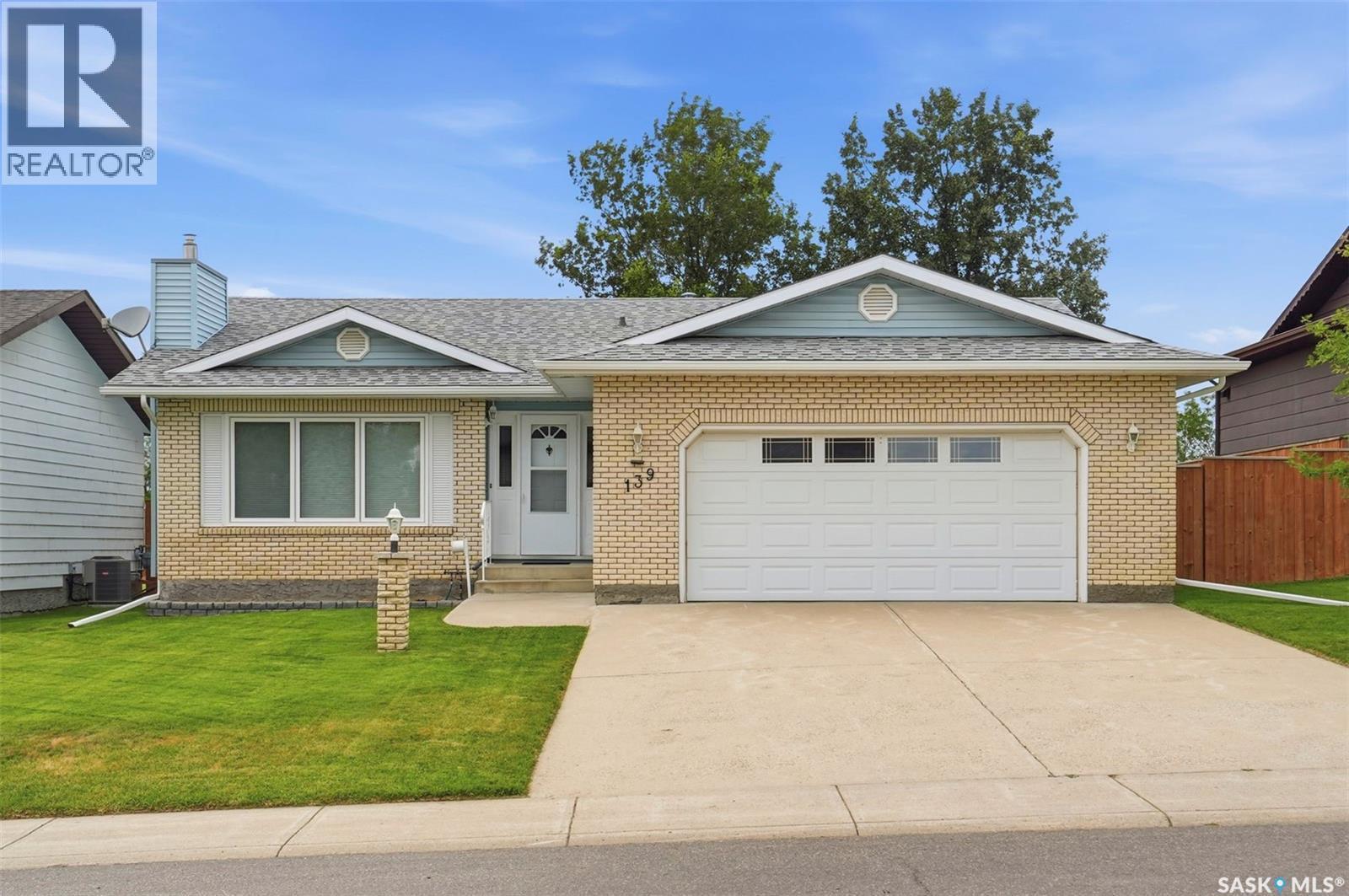 139 Wright Crescent, Biggar, SK - Outdoor