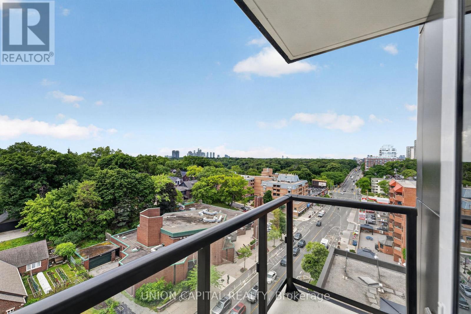 910 - 1660 Bloor Street W, Toronto, ON - Outdoor With Balcony With View