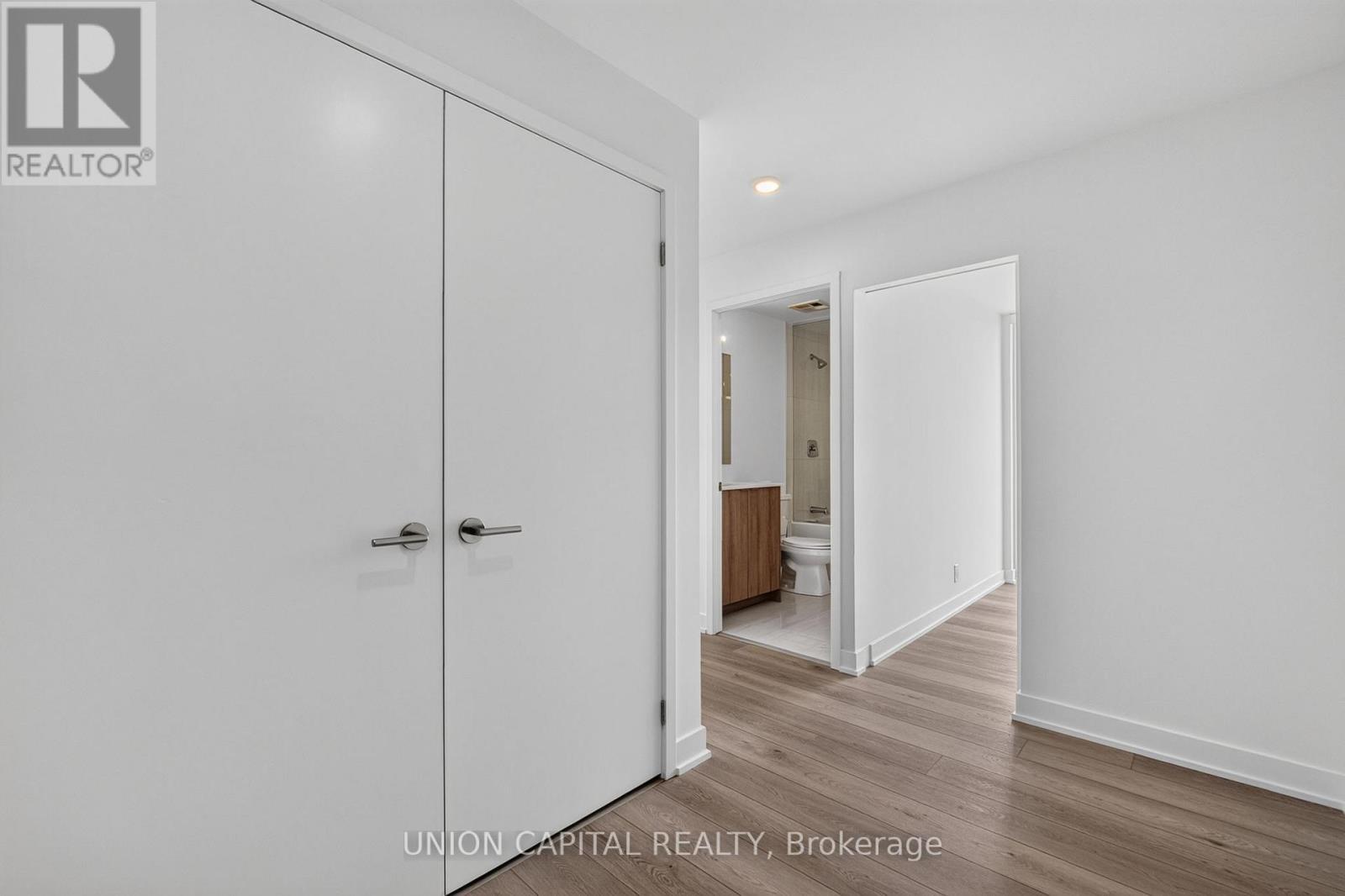 910 - 1660 Bloor Street W, Toronto, ON - Indoor Photo Showing Other Room