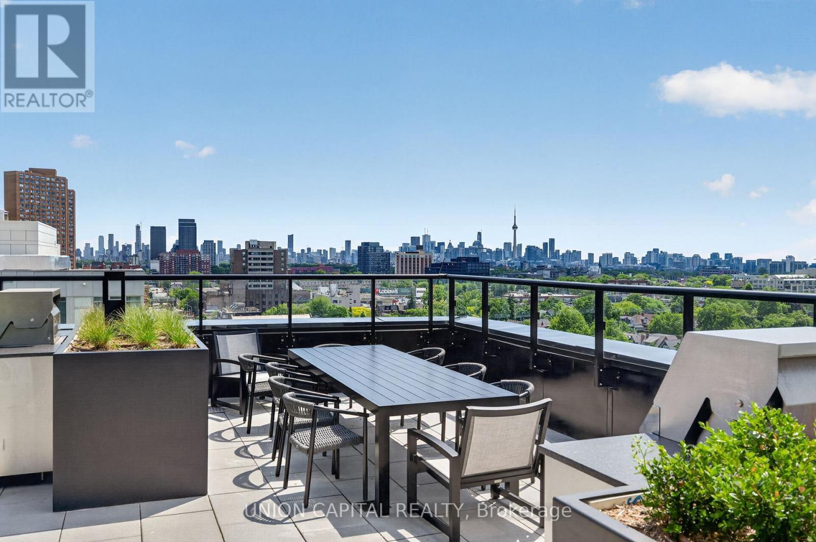 910 - 1660 Bloor Street W, Toronto, ON - Outdoor With Balcony