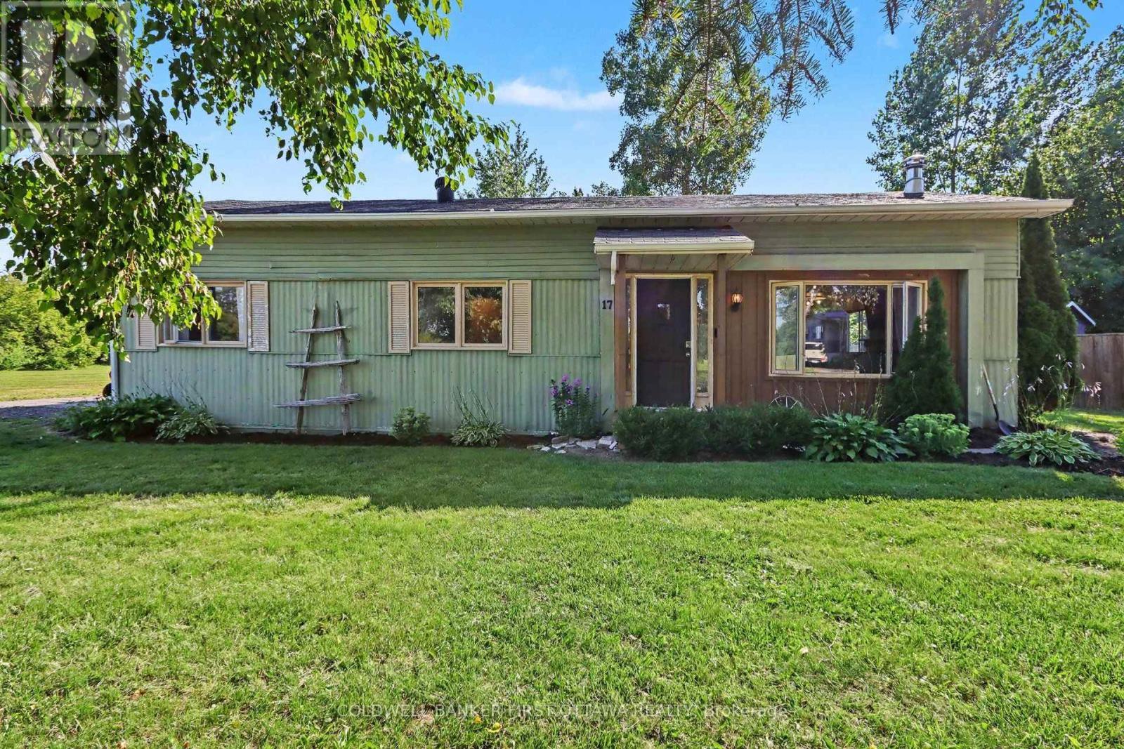 17 Bridle Path, Rideau Lakes, ON