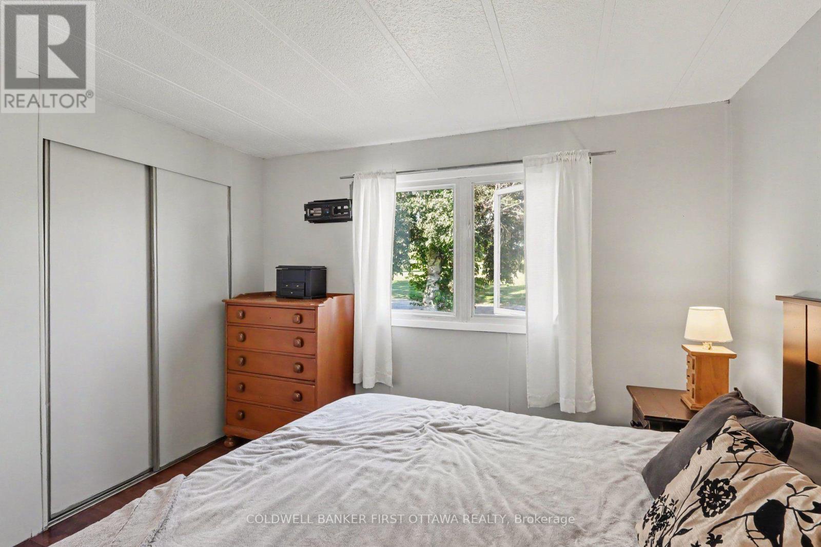 17 Bridle Path, Rideau Lakes, ON