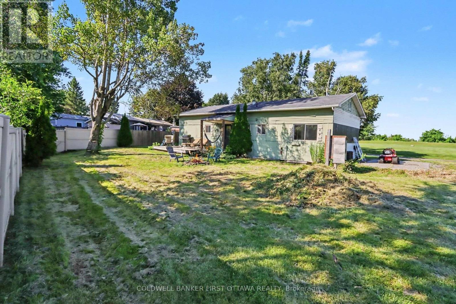 17 Bridle Path, Rideau Lakes, ON
