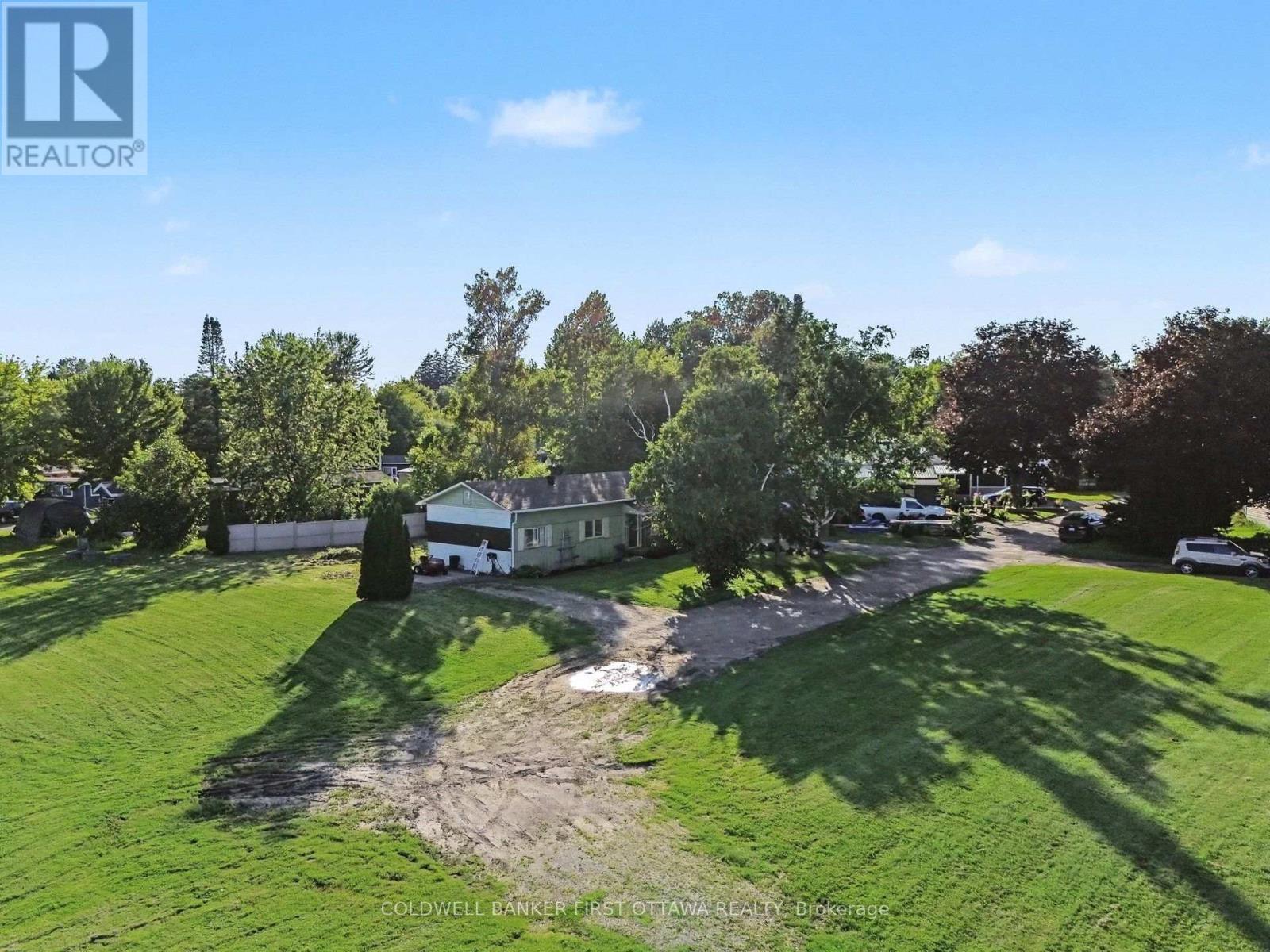 17 Bridle Path, Rideau Lakes, ON
