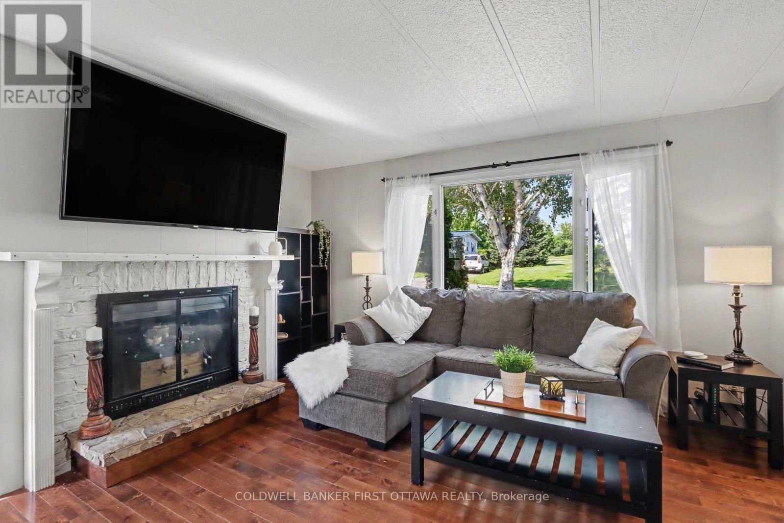 17 Bridle Path, Rideau Lakes, ON