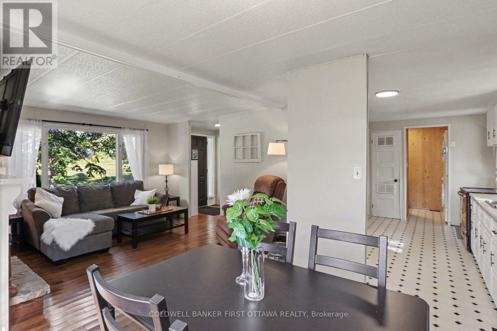 17 Bridle Path, Rideau Lakes, ON