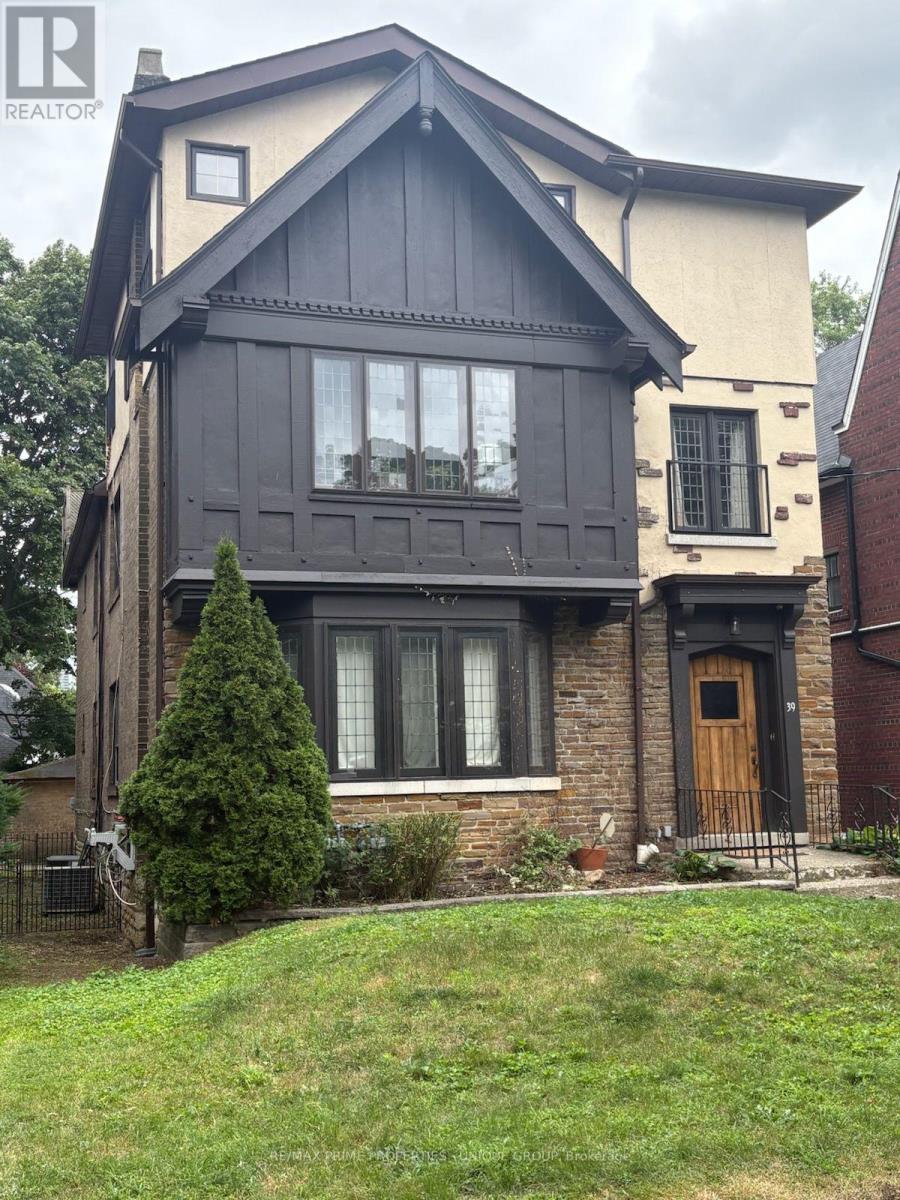 Upper - 39 Whitehall Road, Toronto, ON - Outdoor With Balcony