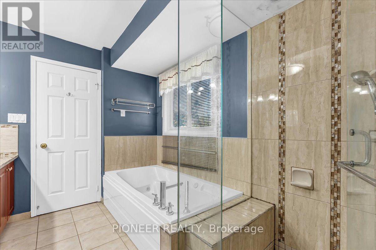6452 Eastridge Road, Mississauga, ON - Indoor Photo Showing Bathroom