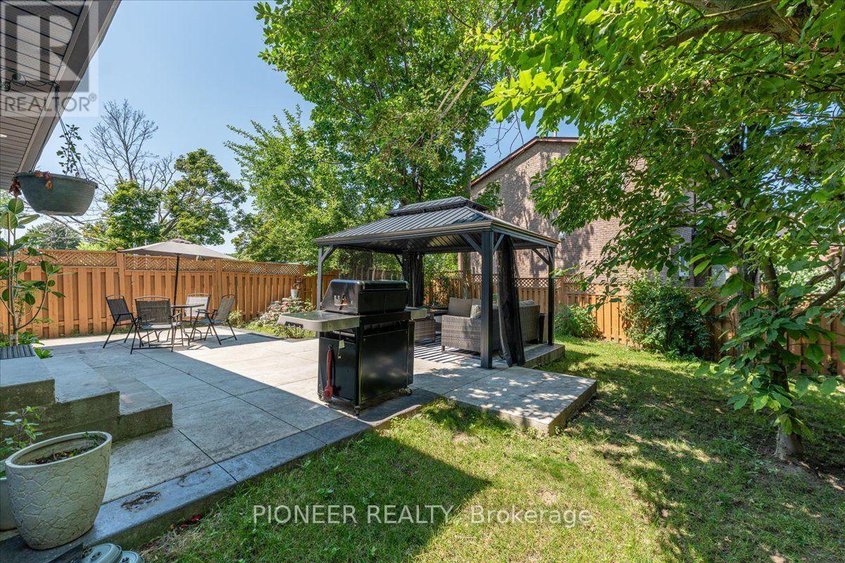 6452 Eastridge Road, Mississauga, ON - Outdoor With Deck Patio Veranda