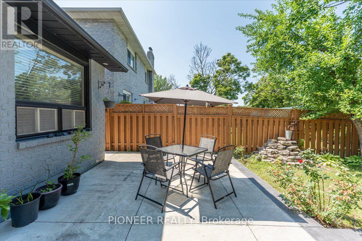 6452 Eastridge Road, Mississauga, ON - Outdoor With Deck Patio Veranda