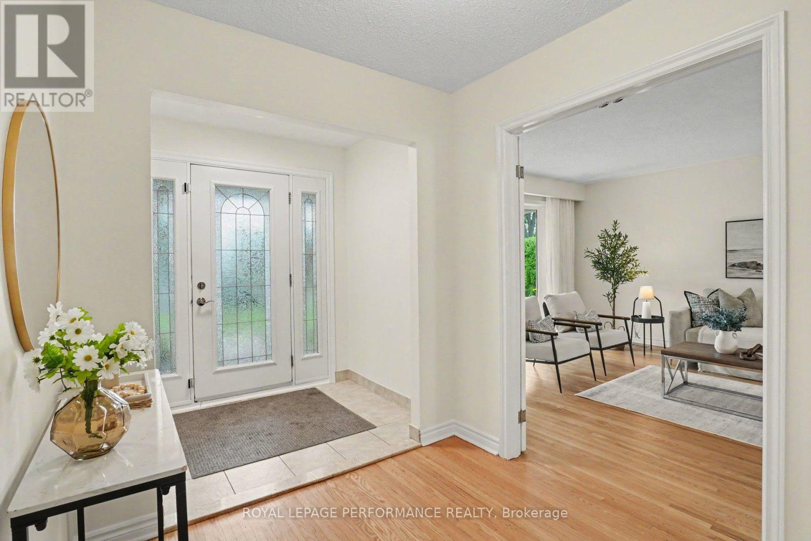 13 Centrepark Drive, Ottawa, ON - Indoor Photo Showing Other Room