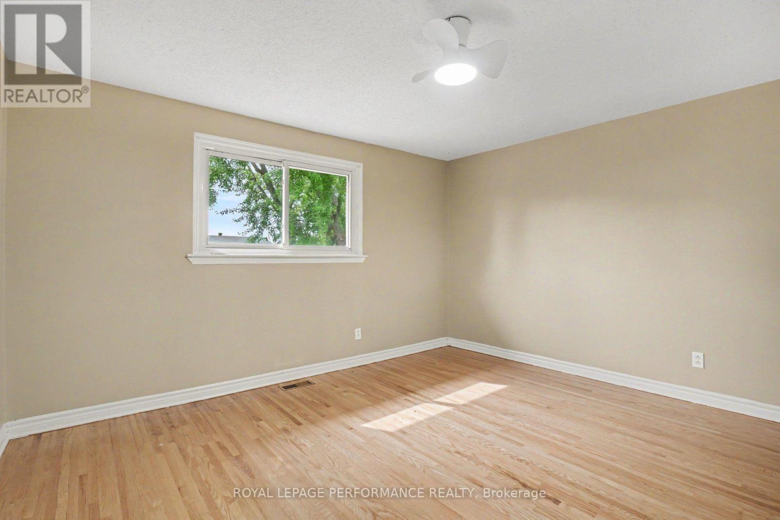 13 Centrepark Drive, Ottawa, ON - Indoor Photo Showing Other Room