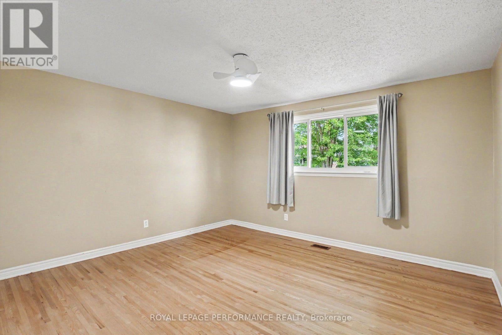 13 Centrepark Drive, Ottawa, ON - Indoor Photo Showing Other Room
