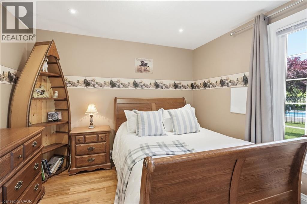 314 7Th Concession Road E, Flamborough, ON - Indoor Photo Showing Bedroom