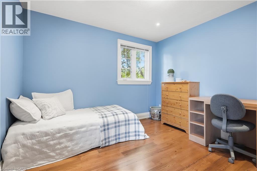 314 7Th Concession Road E, Flamborough, ON - Indoor Photo Showing Bedroom