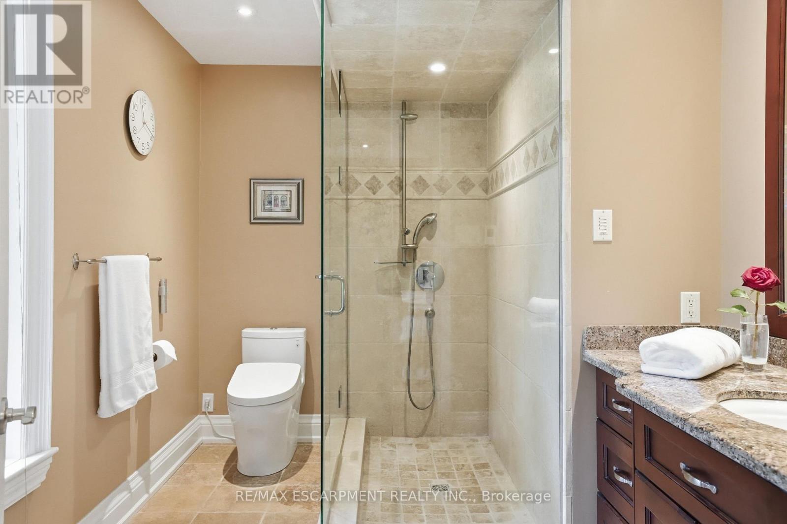 314 7Th Concession Road E, Hamilton, ON - Indoor Photo Showing Bathroom
