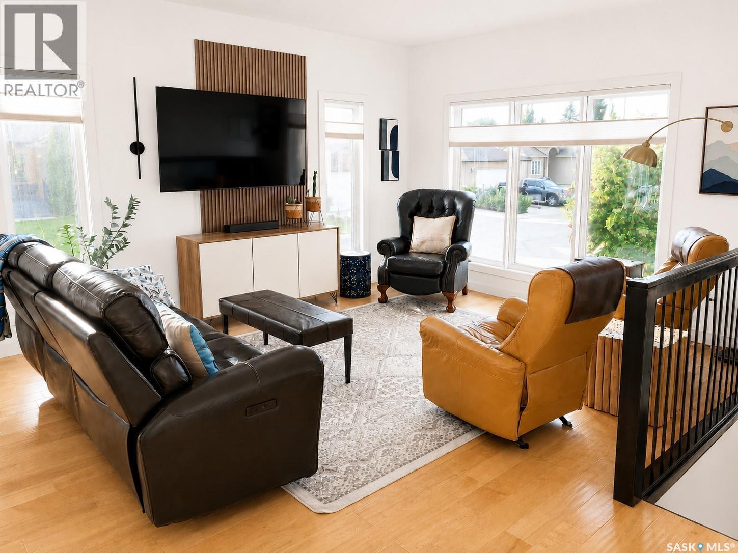 1 Glen Howard Way, Prince Albert, SK - Indoor Photo Showing Living Room
