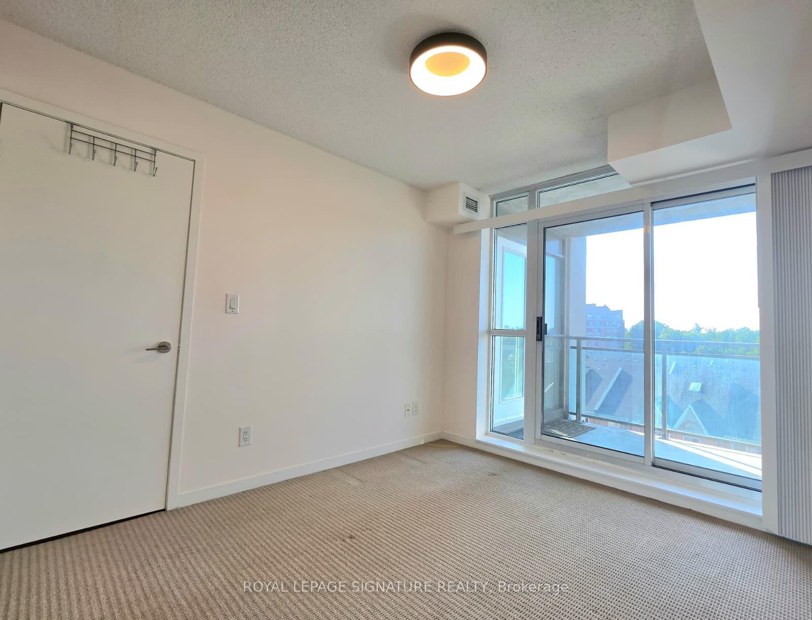504-120 Dallimore Circle, Toronto, ON - Indoor Photo Showing Other Room