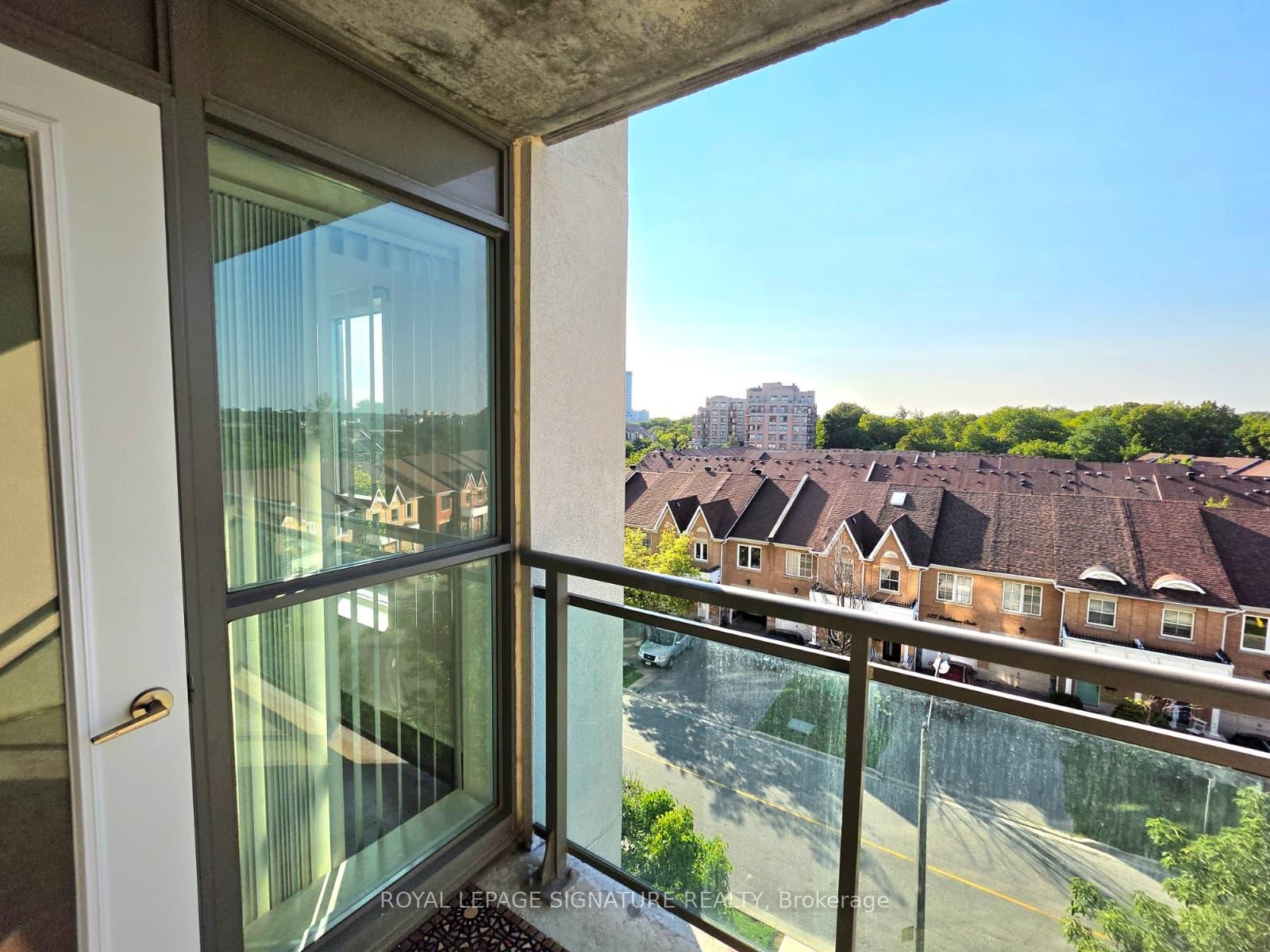504-120 Dallimore Circle, Toronto, ON - Outdoor With Exterior