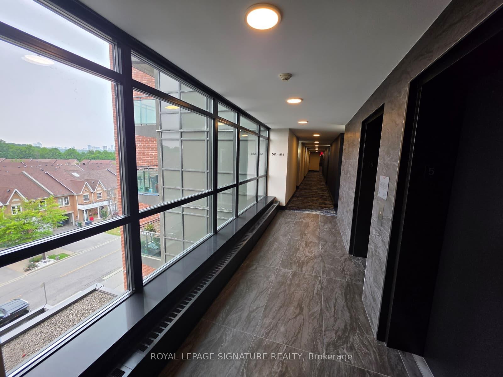 504-120 Dallimore Circle, Toronto, ON - Indoor Photo Showing Other Room