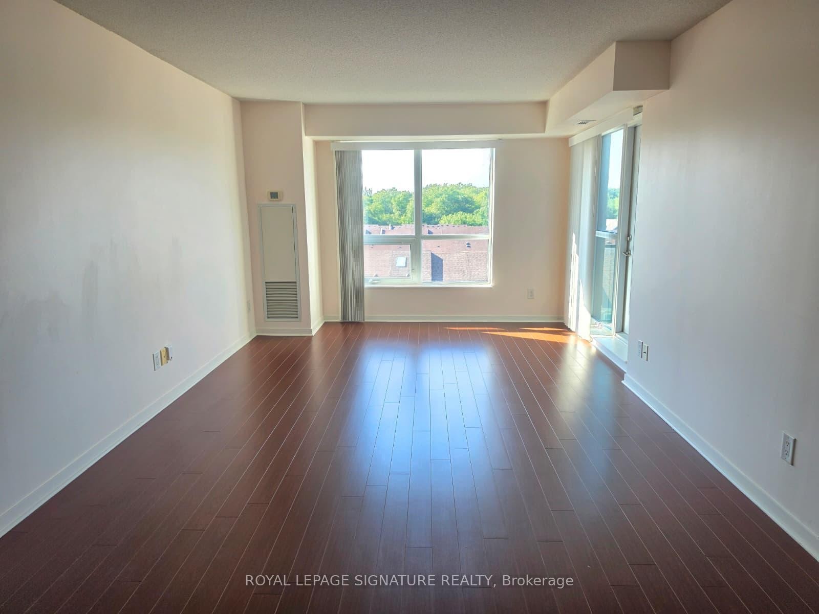 504-120 Dallimore Circle, Toronto, ON - Indoor Photo Showing Other Room