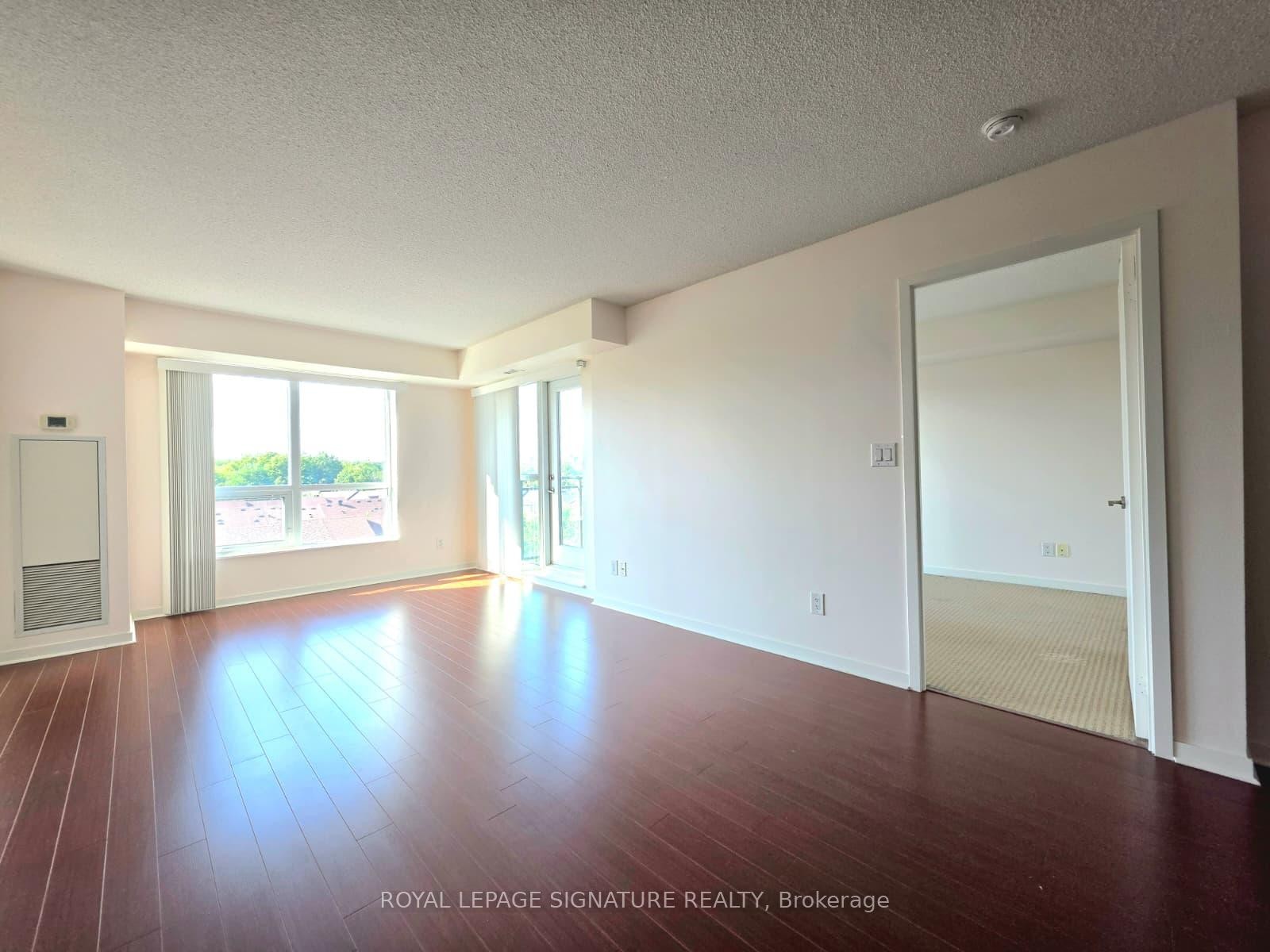 504-120 Dallimore Circle, Toronto, ON - Indoor Photo Showing Other Room