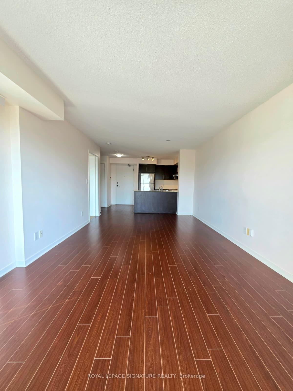 504-120 Dallimore Circle, Toronto, ON - Indoor Photo Showing Other Room