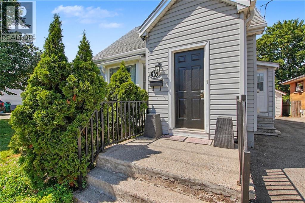 16 Mercer Road, Cambridge, ON - Outdoor
