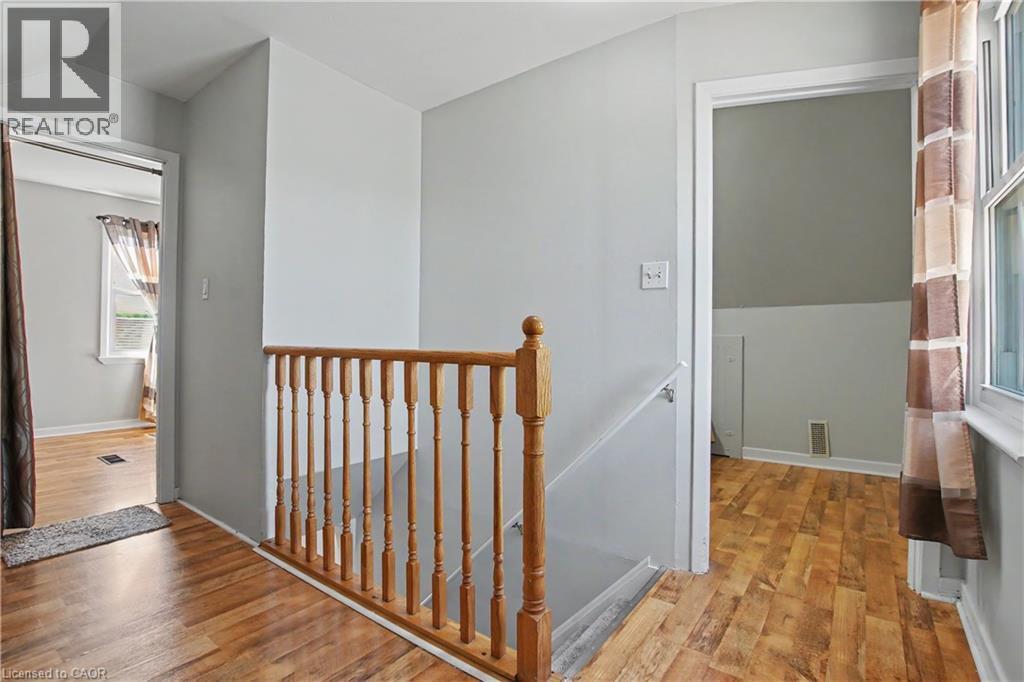 16 Mercer Road, Cambridge, ON - Indoor Photo Showing Other Room