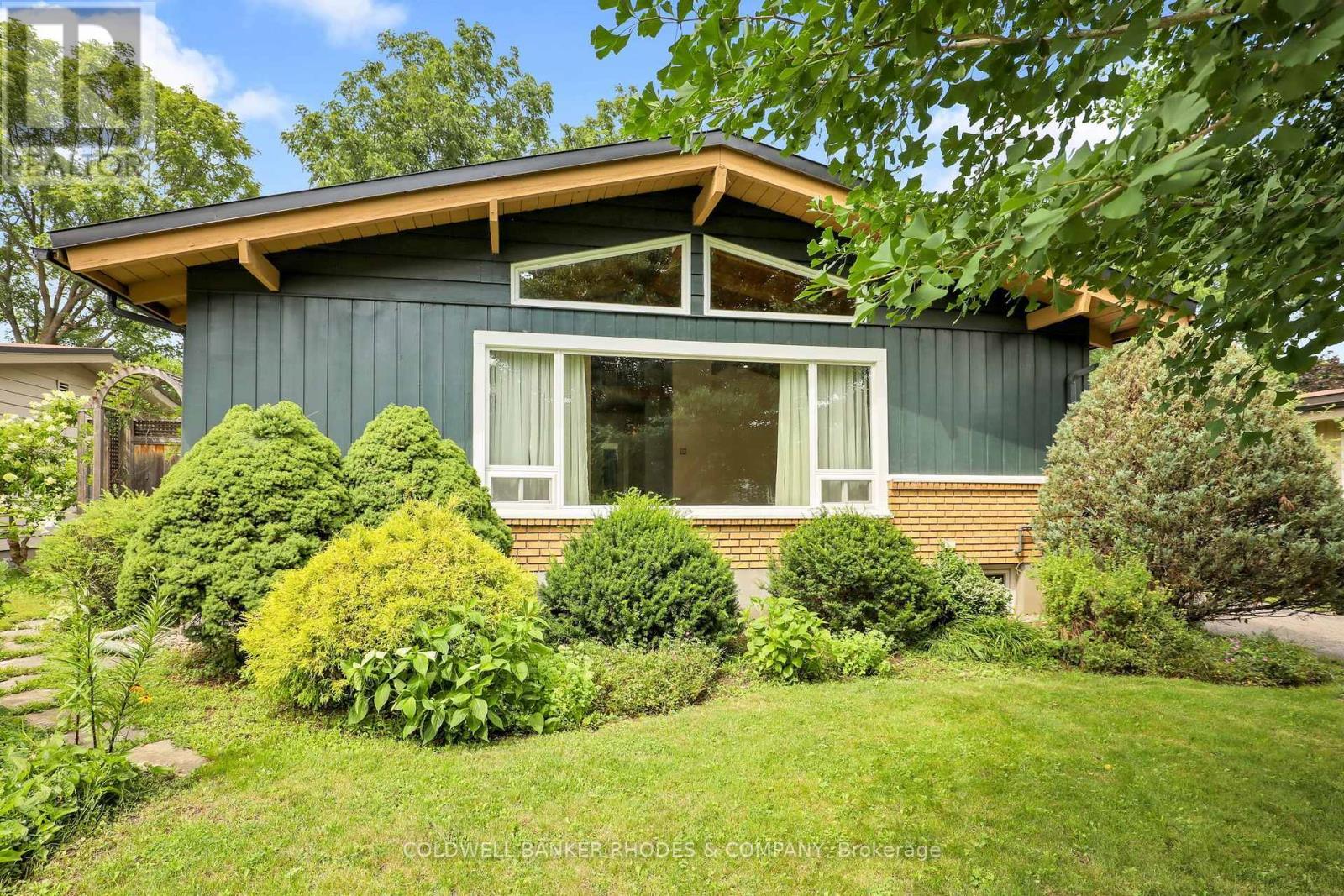 359 Mountbatten Avenue, Ottawa, ON - Outdoor