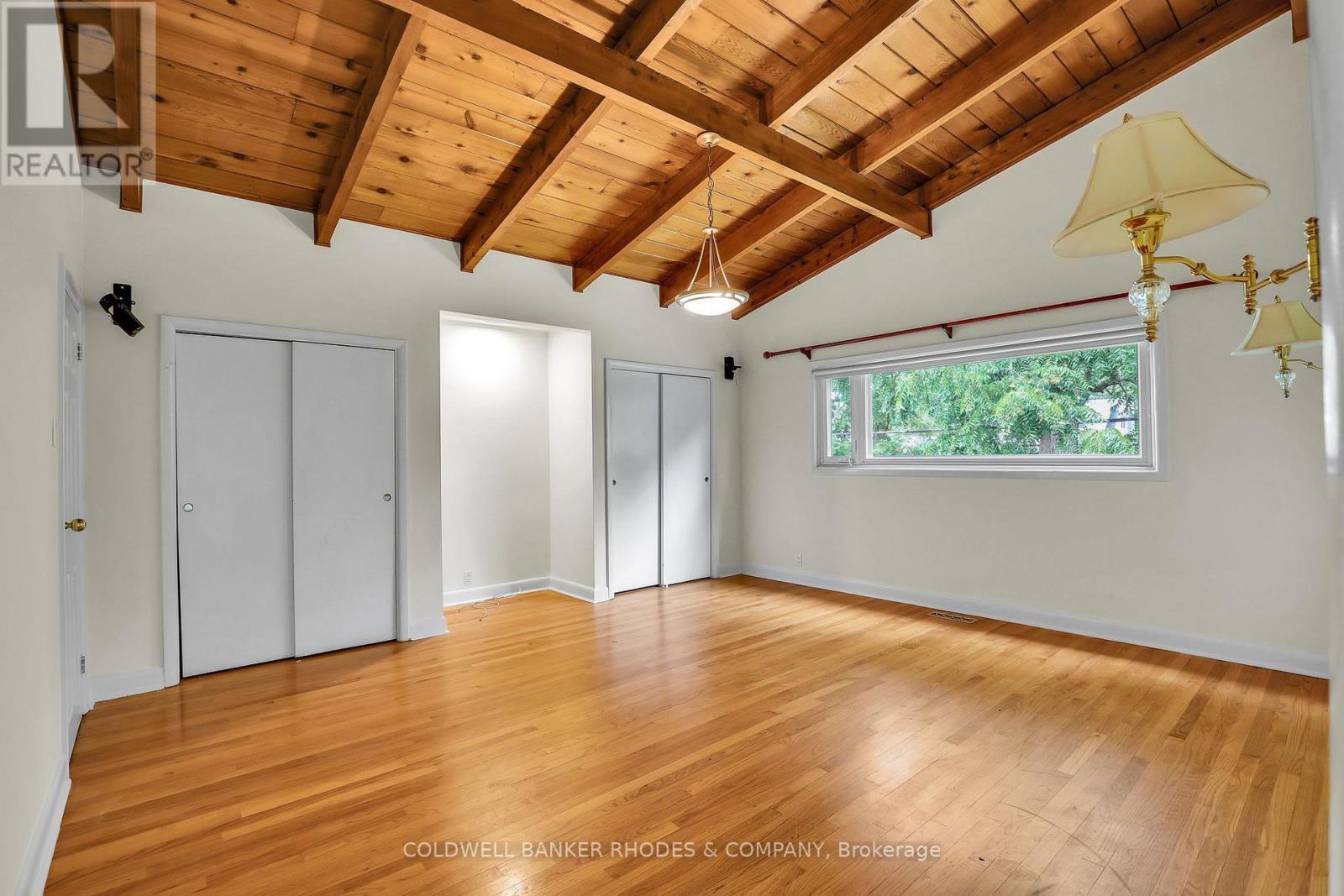 359 Mountbatten Avenue, Ottawa, ON - Indoor Photo Showing Other Room