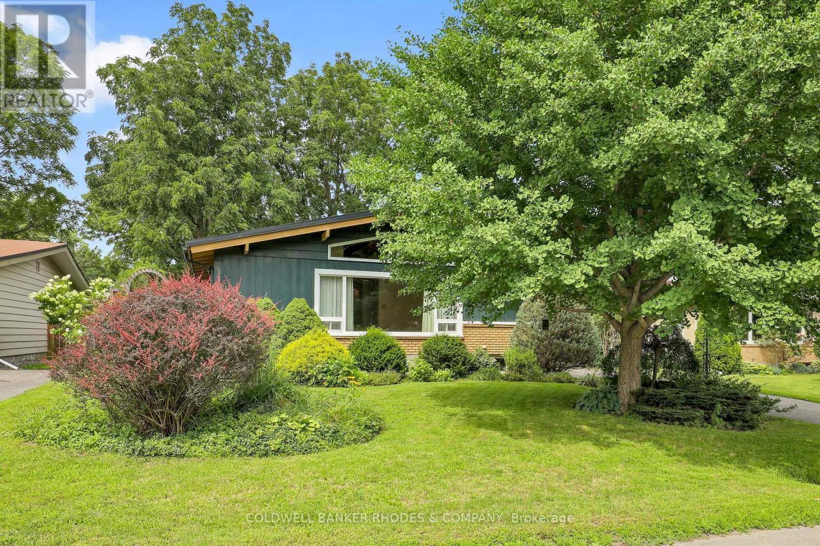 359 Mountbatten Avenue, Ottawa, ON - Outdoor