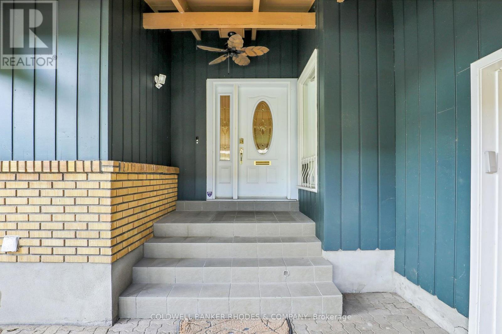 359 Mountbatten Avenue, Ottawa, ON - Outdoor With Exterior