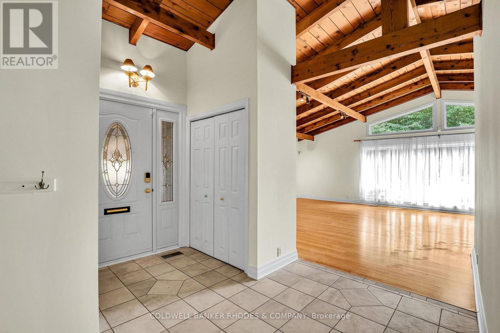 359 Mountbatten Avenue, Ottawa, ON - Indoor Photo Showing Other Room