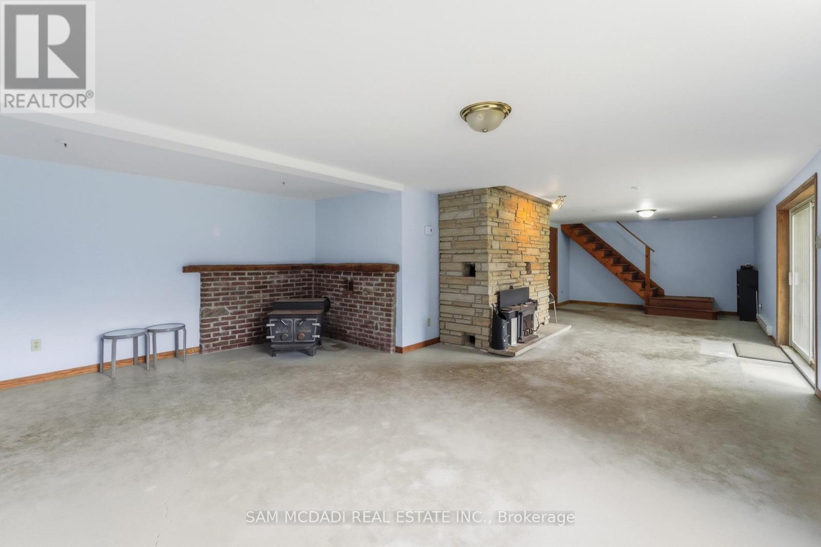 5114 Allan Path, Erin, ON - Indoor With Fireplace