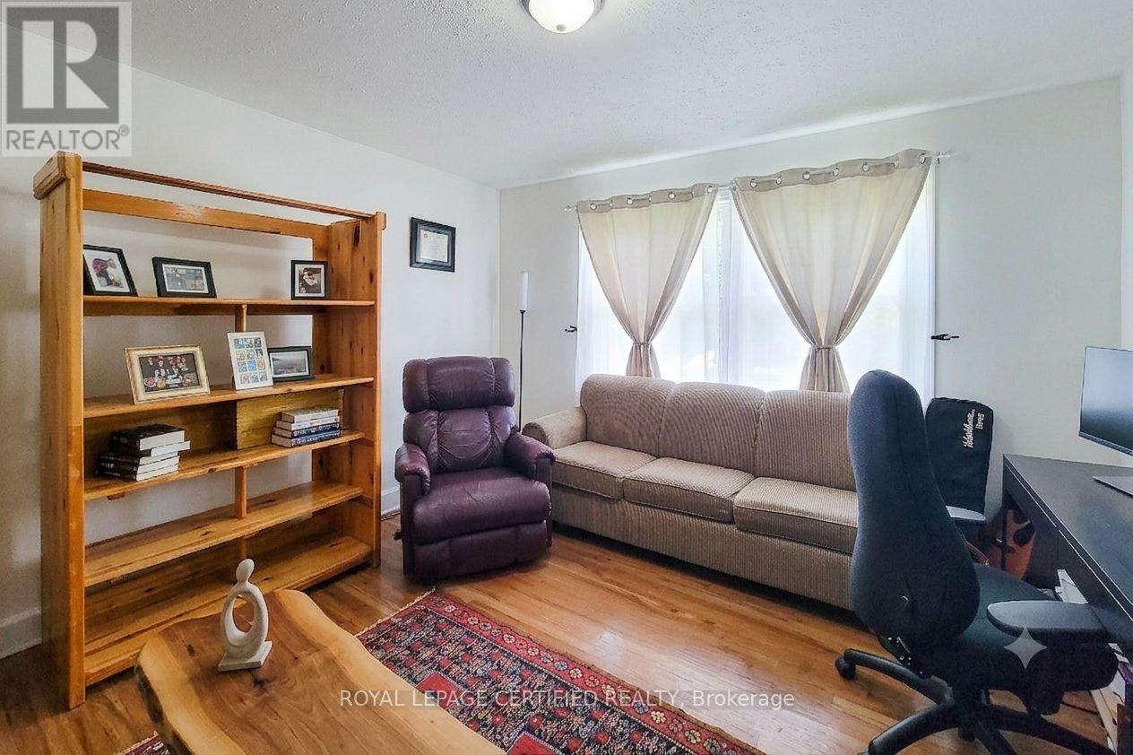 55 Garner Road, Hamilton, ON - Indoor Photo Showing Office