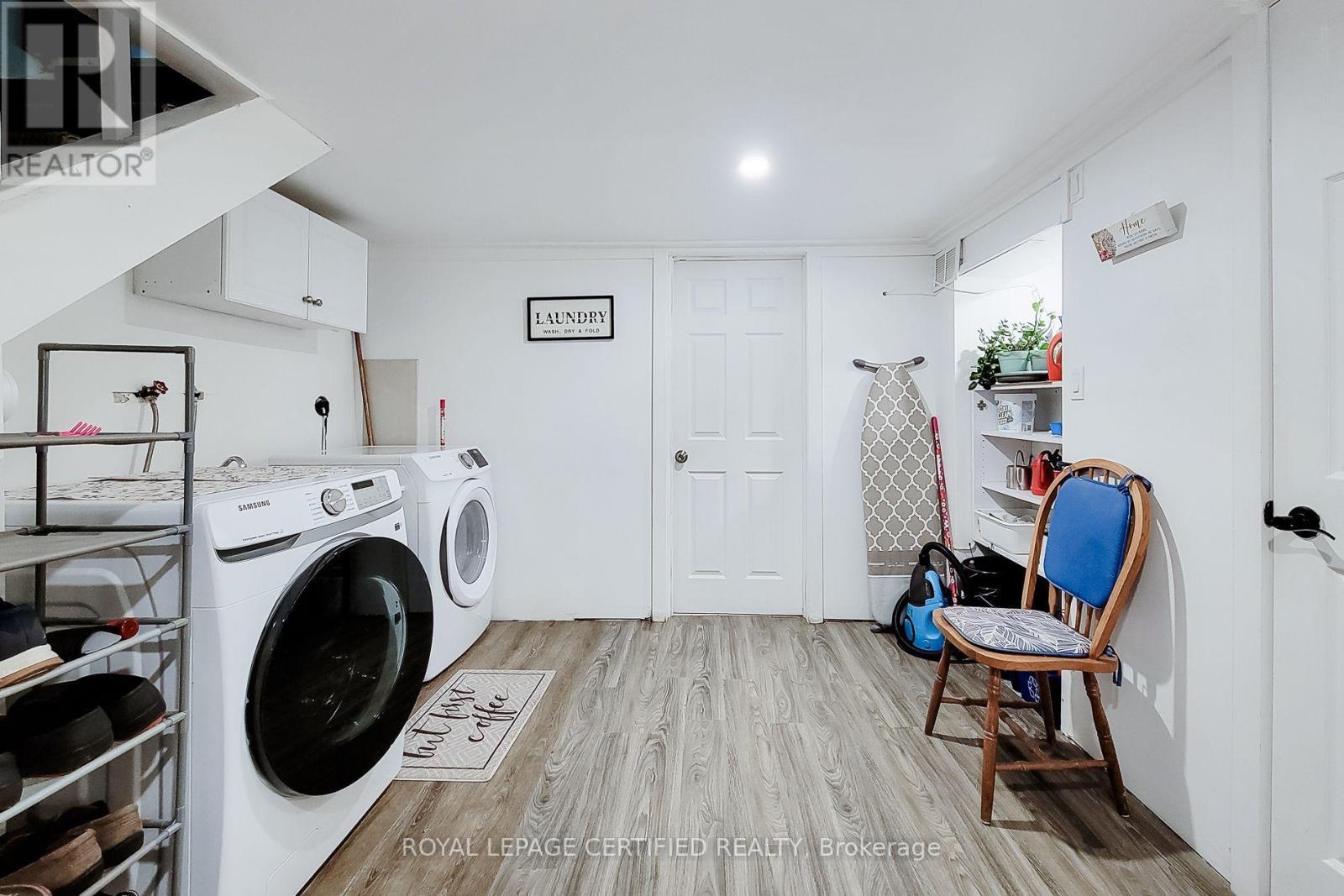55 Garner Road, Hamilton, ON - Indoor Photo Showing Laundry Room