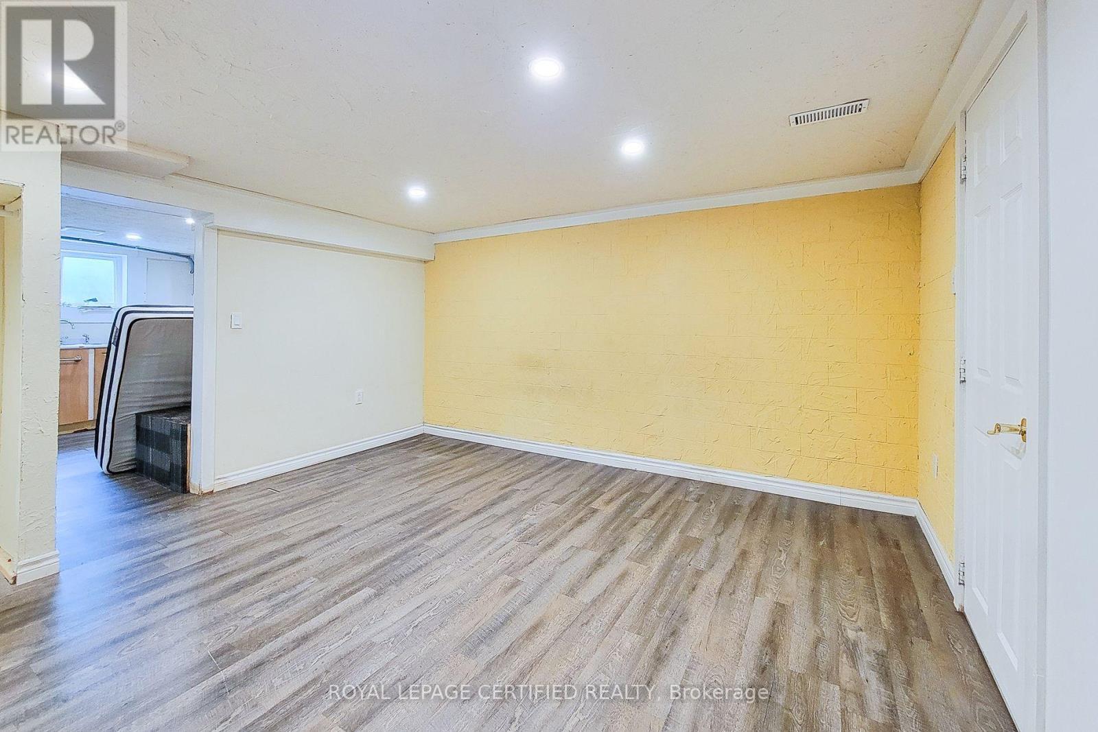 55 Garner Road, Hamilton, ON - Indoor
