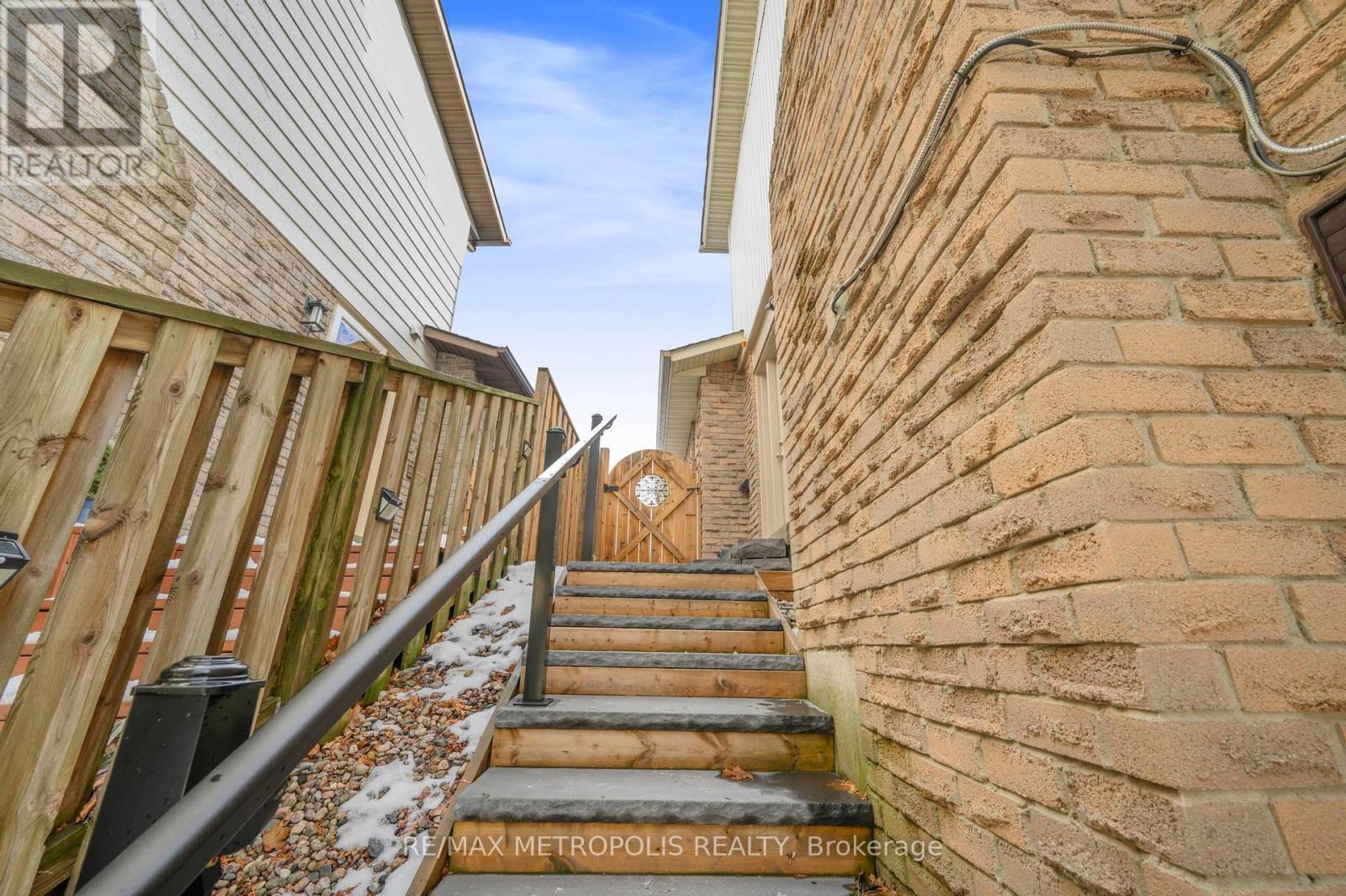 Main - 57 Calder Crescent, Whitby, ON - Indoor Photo Showing Other Room