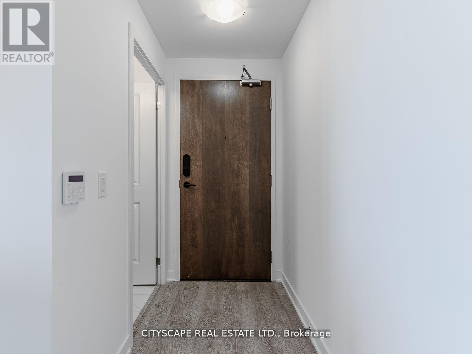 405 - 120 Eagle Rock Way, Vaughan, ON - Photo Showing Other Room