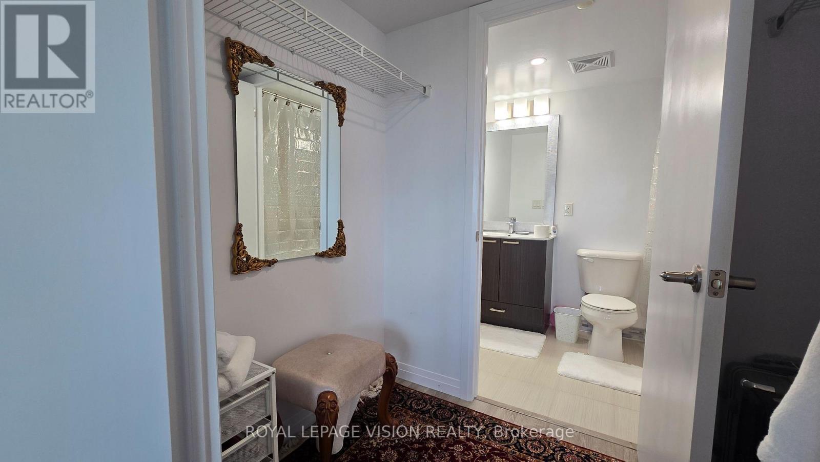 1812 - 2150 Lawrence Avenue E, Toronto, ON - Indoor Photo Showing Bathroom